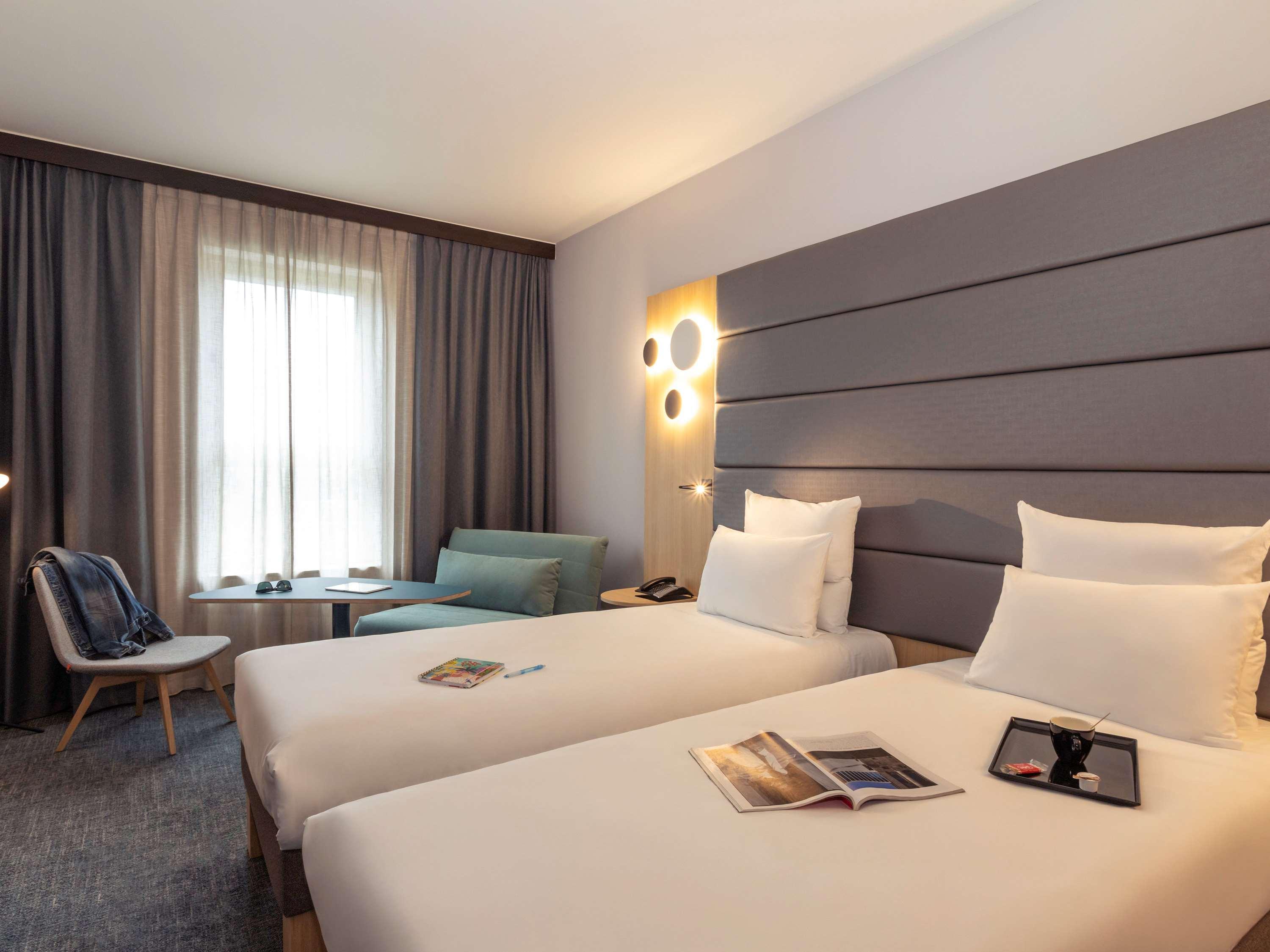 Novotel Brussels Centre Midi Saint-Gilles Exterior foto