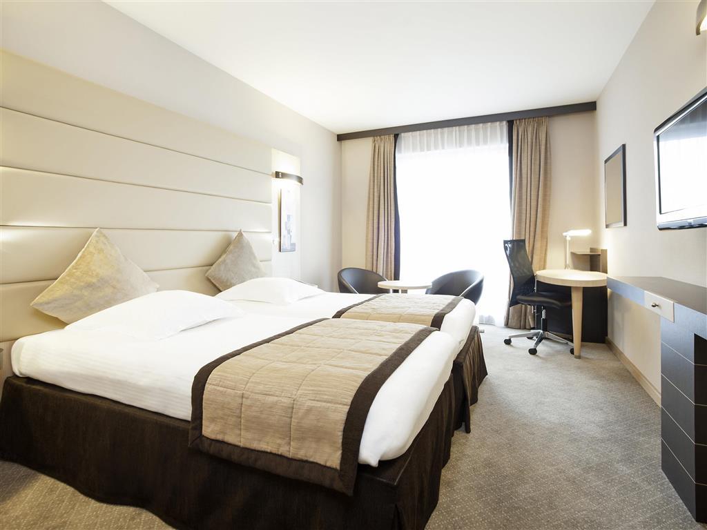 Novotel Brussels Centre Midi Saint-Gilles Exterior foto