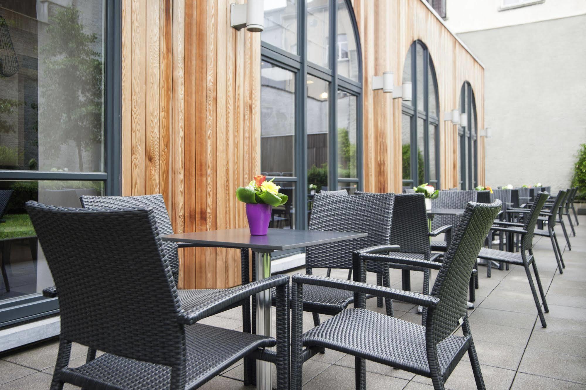 Novotel Brussels Centre Midi Saint-Gilles Exterior foto